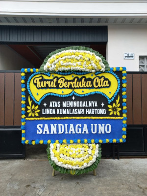 Papan Bunga Duka di Dulomo Utara